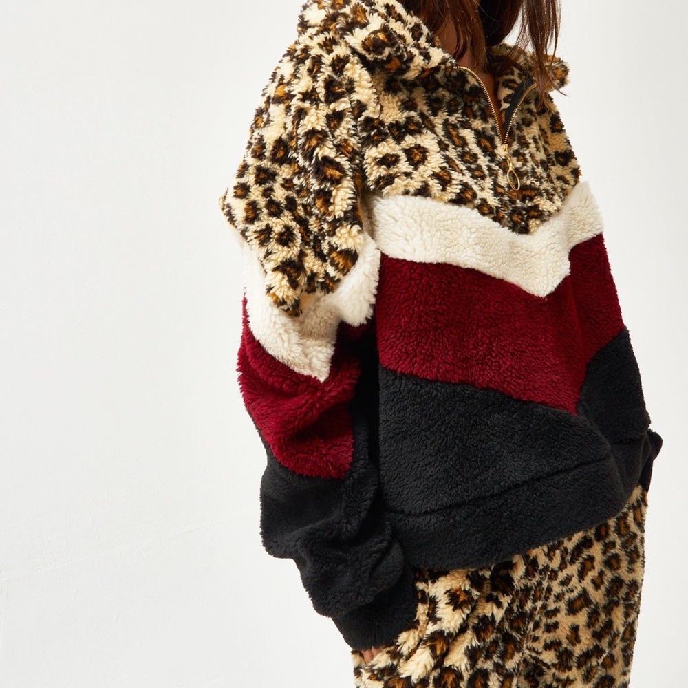 JADED LONDON sold out online! Leopard pullover